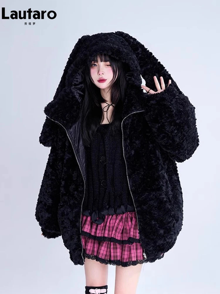 Abrigo Hoodie de Piel Sintética Negra con Orejas de Conejo