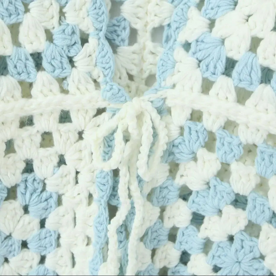 Cárdigan Crochet con Lazo Frontal — Cuello V Boho