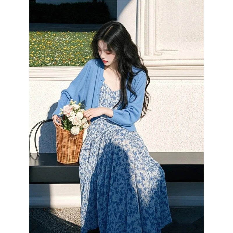 Conjunto Vestido Halter Floral y Cárdigan Abierto — Set Coreano