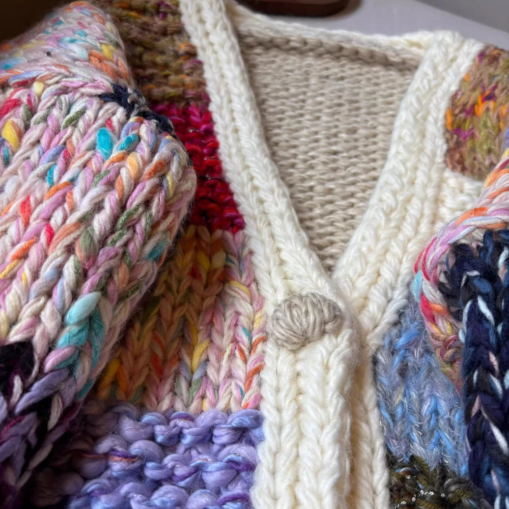 Cárdigan Grueso a Cuadros Artesanal — Botonadura Vintage