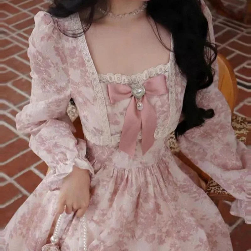 Vestido Midi Manga Larga Floral — Cuello Cuadrado con Lazo