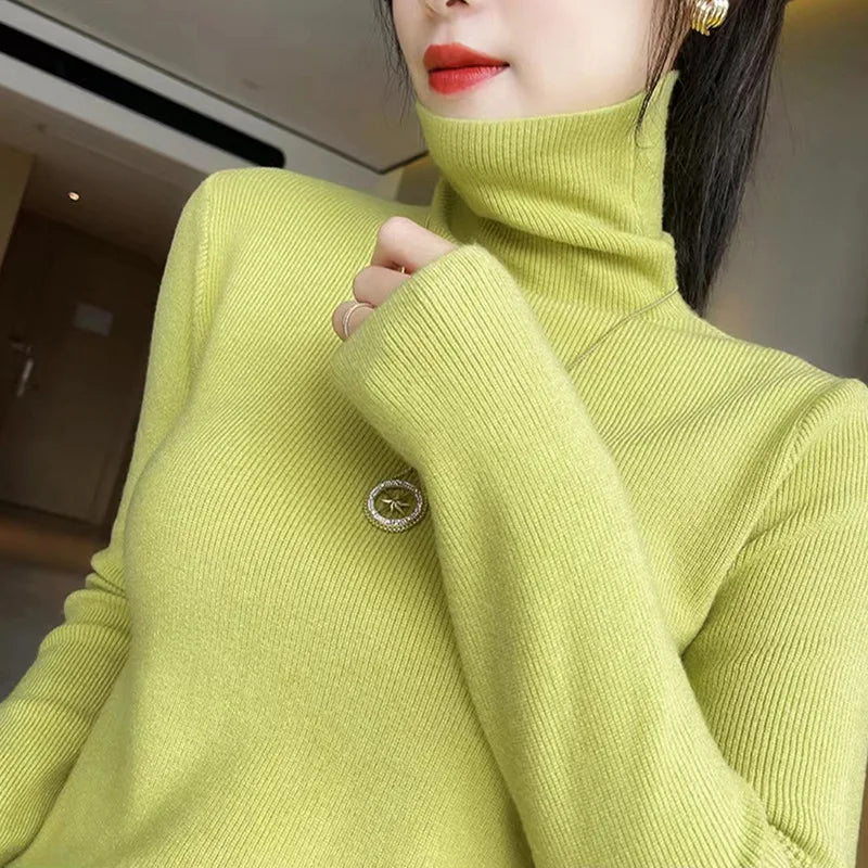 Sweater Cuello Alto Entallado — Grueso y Cómodo