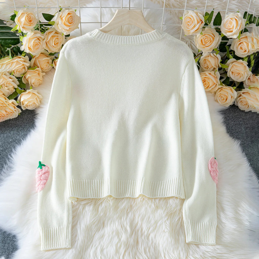 Sweater con Fresas Bordadas 3D — Diseño Tierno