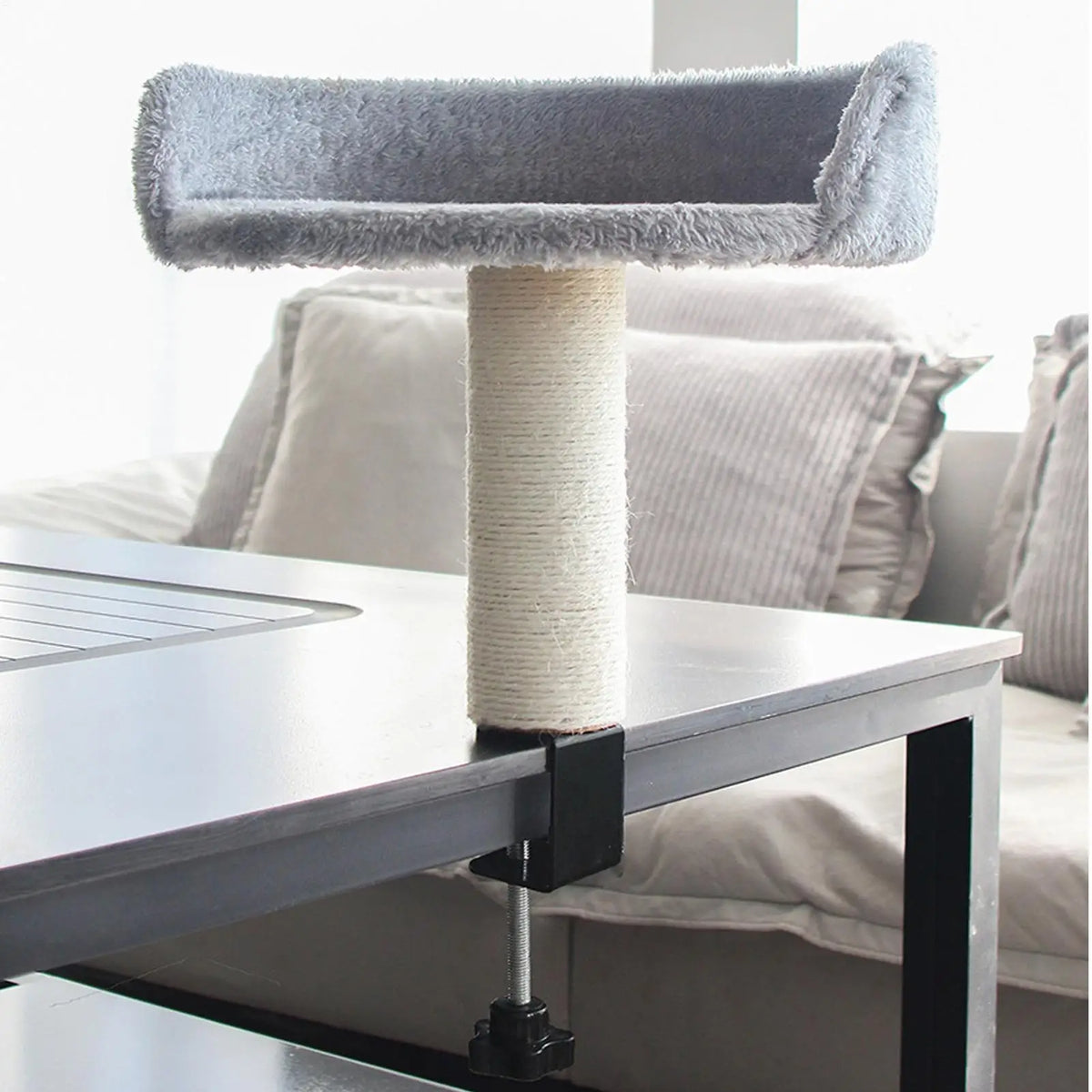 Percha Flotante para Gato de Escritorio