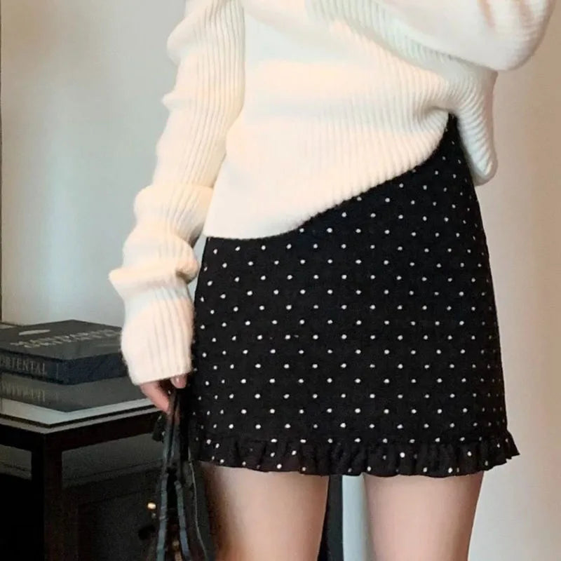 Falda Mini de Lunares con Volados — Estilo Coreano