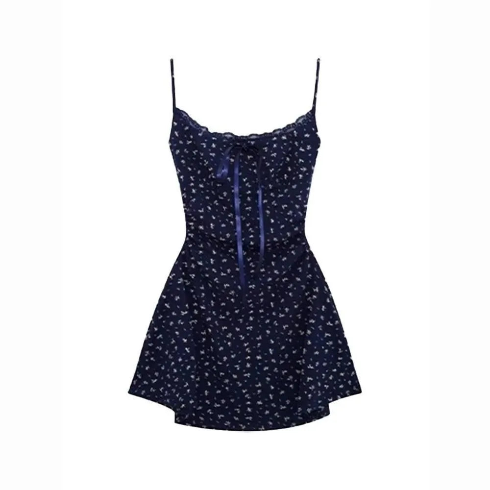 Vestido Mini Ajustado de Tirantes Floral — Cover-Up de Playa