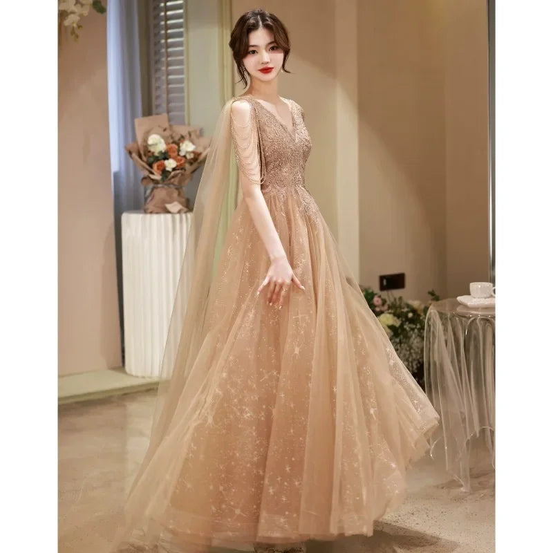 Vestido de Gala Kaki con Flecos Brillantes — Alta Costura