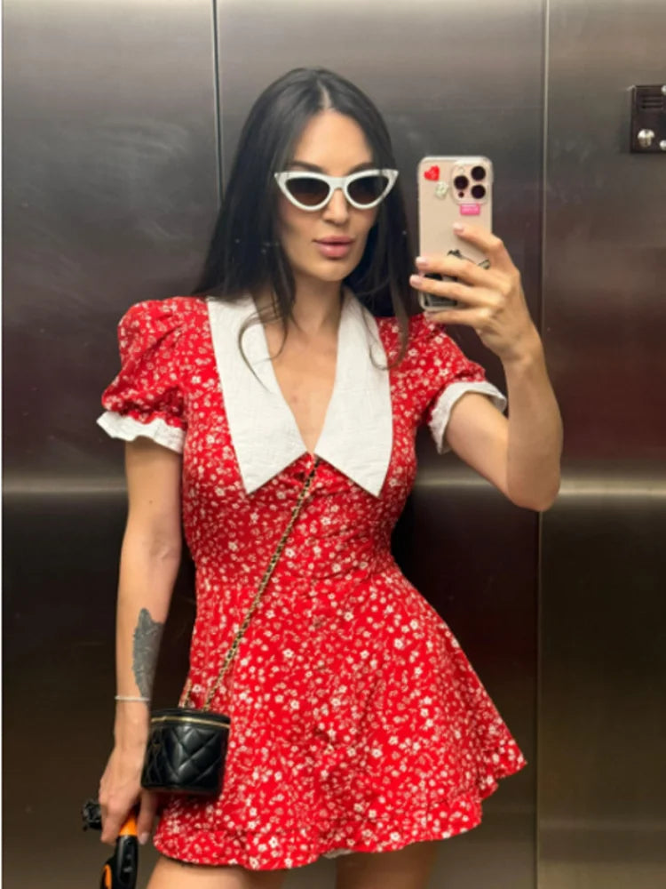 Vestido Corto Floral Escote V — Mangas Largas y Volados