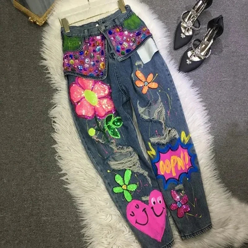 Jeans Rectos con Pedrería y Lavado Desgastado — Streetwear