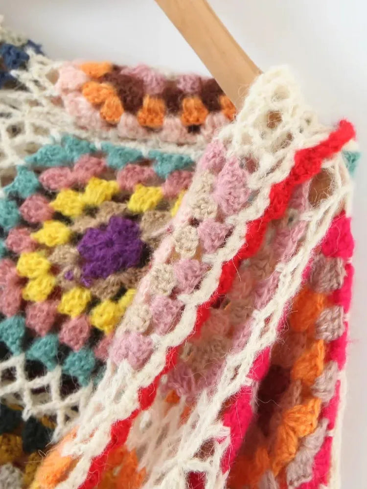 Cárdigan Crochet Boho con Capucha — Estampado Étnico