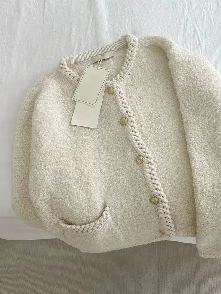 Cárdigan Tejido Cuello Redondo — Botonadura Frontal