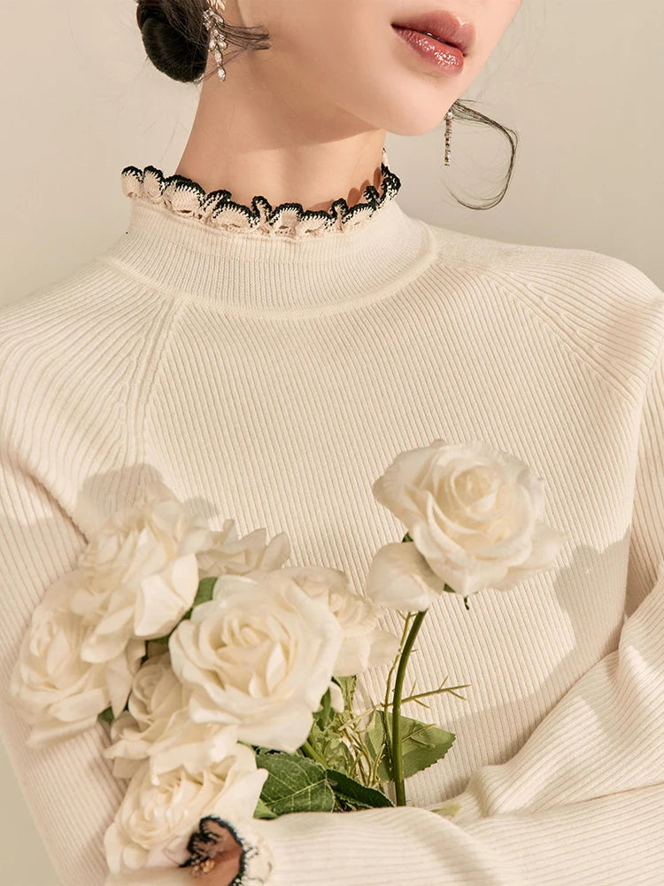 Sweater Acanalado con Volados — Cuello Alto Ajustado