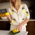 Cárdigan Corto con Estampado de Limones