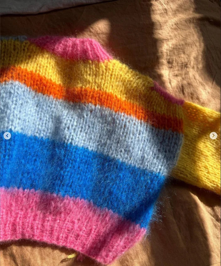 Sweater de Mohair a Rayas Bicolor — Tejido a Mano