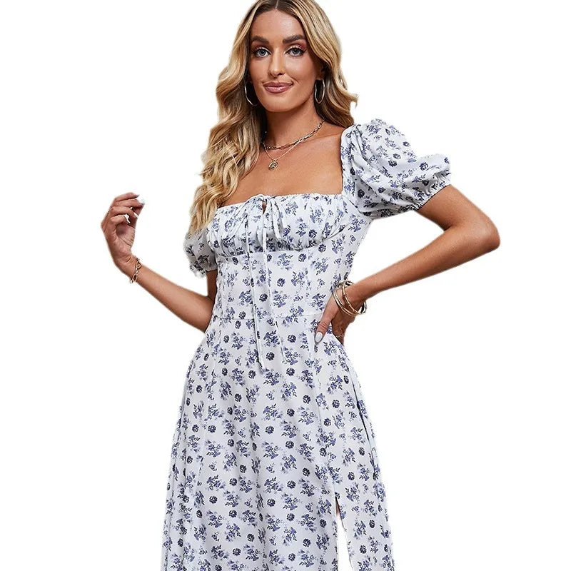 Vestido Floral Sin Tirantes con Abertura — Manga Corta Abullonada