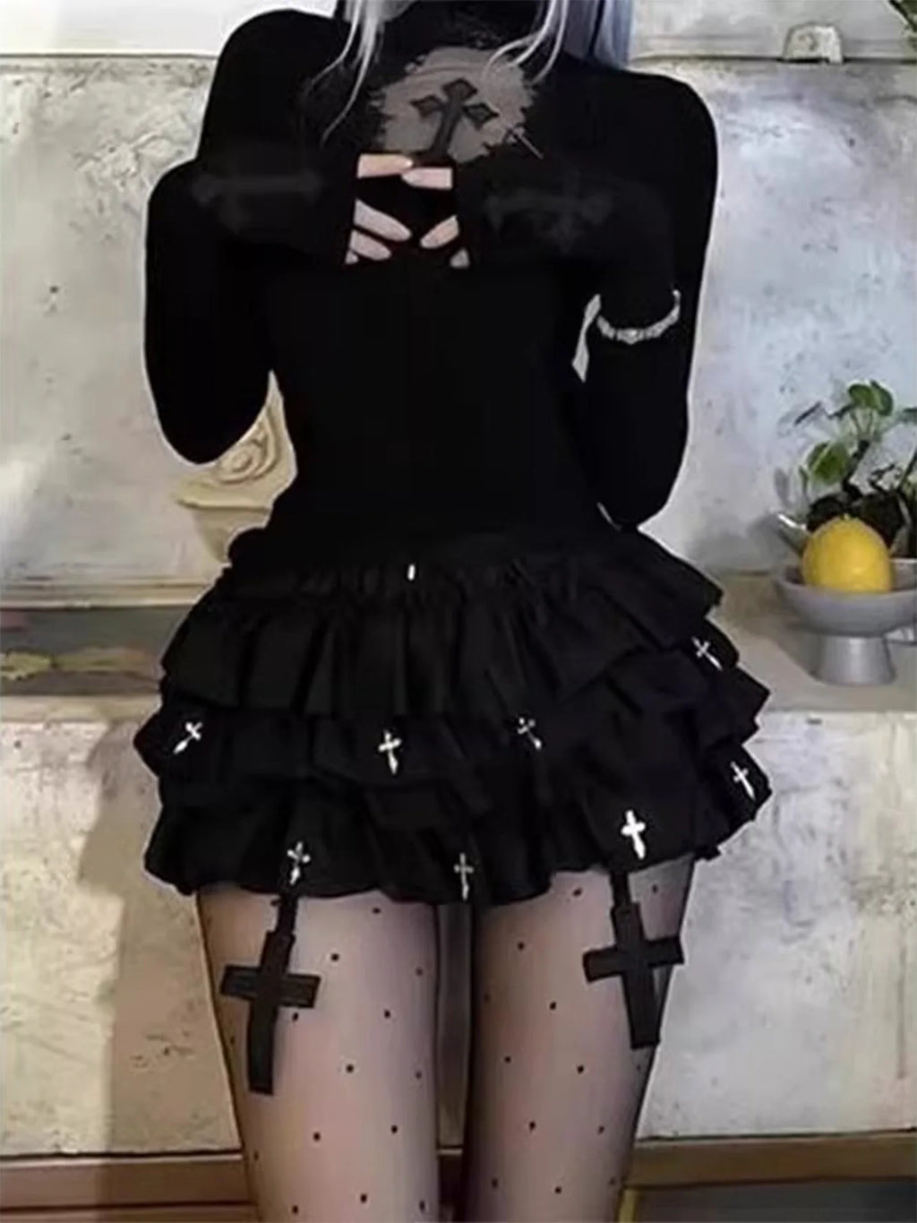 Falda Corta Negra Estilo Gótico — Volumen Abullonado