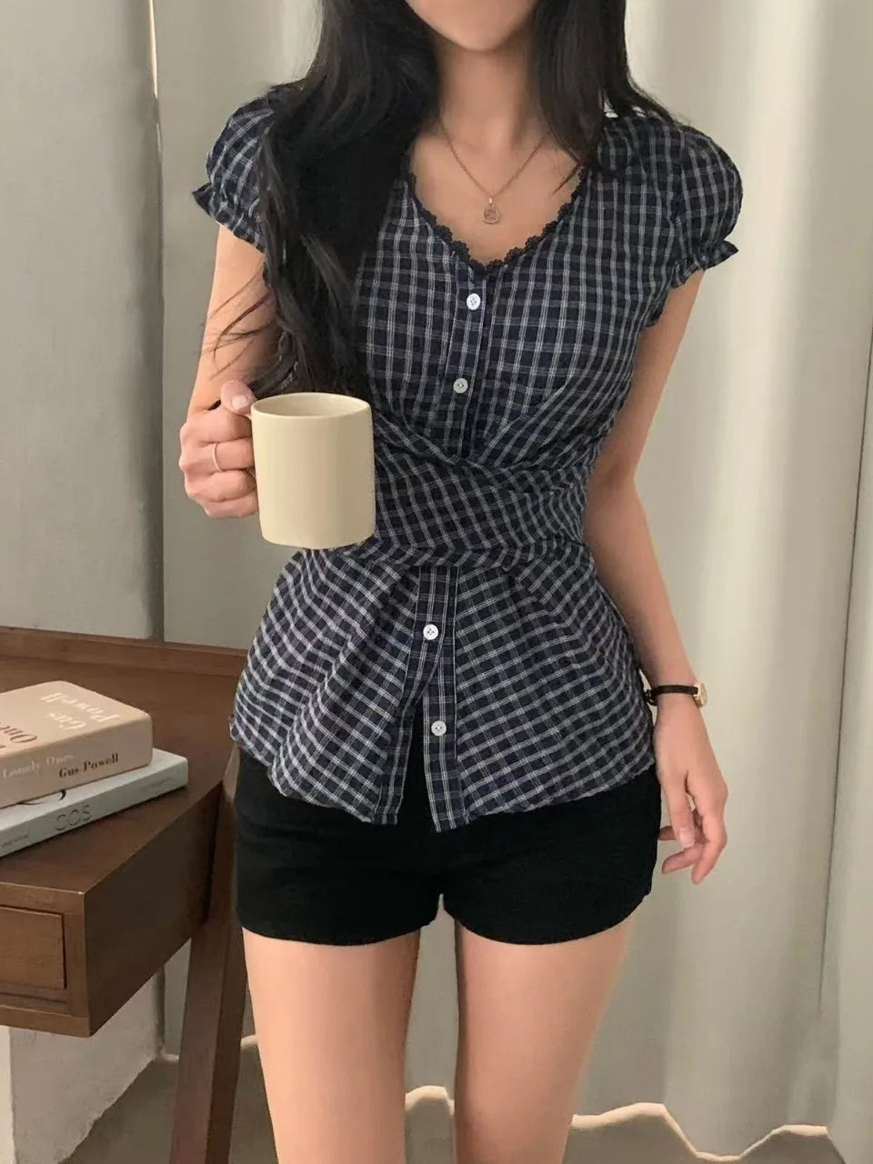 Blusa Corta a Cuadros — Manga Abullonada Coreana