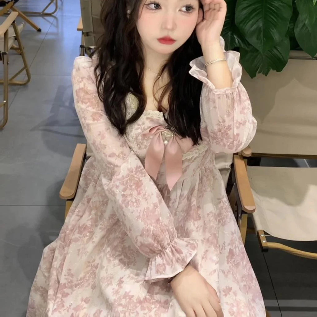 Vestido Midi Manga Larga Floral — Cuello Cuadrado con Lazo