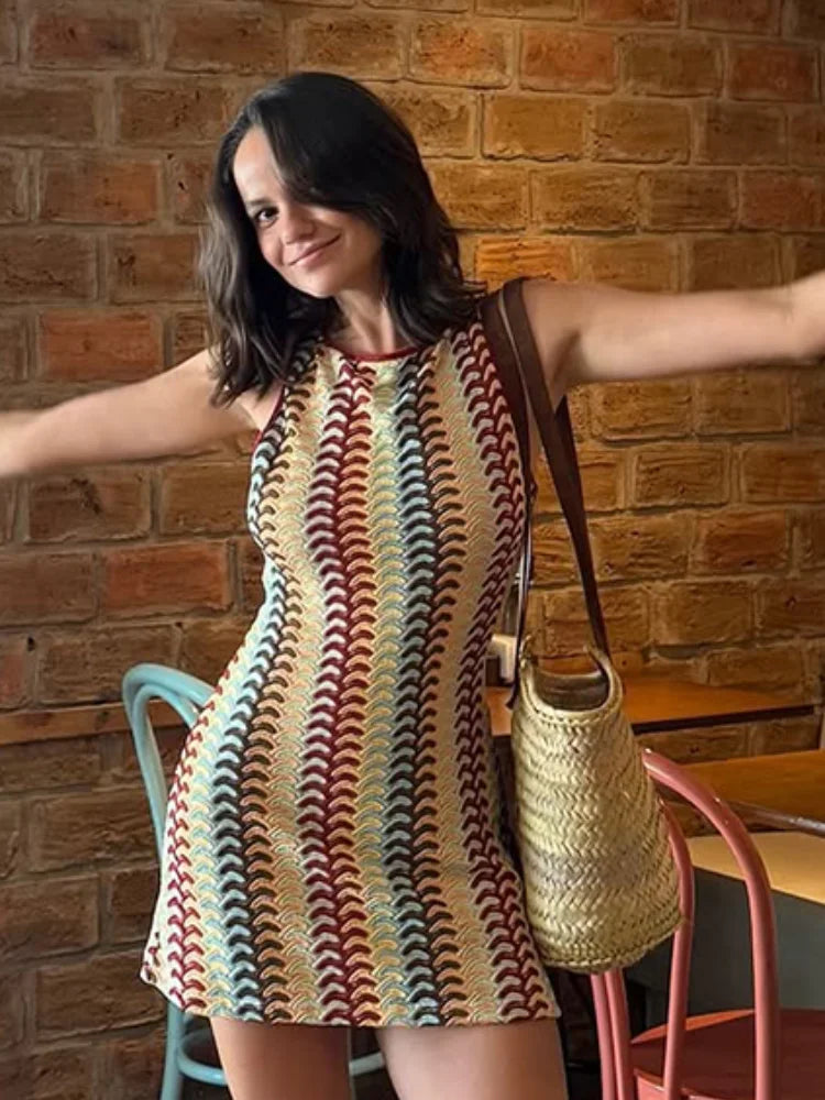 Vestido Mini Tejido de Tirantes — Escote V y Espalda Descubierta