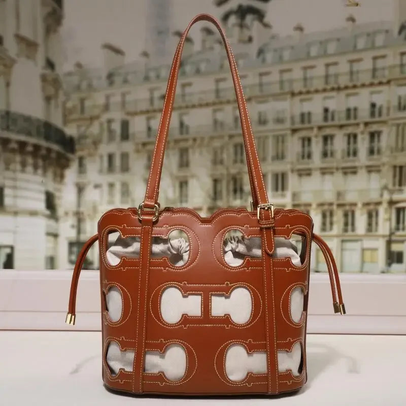 Bolso de Hombro Calado — Gran Capacidad, Línea Premium