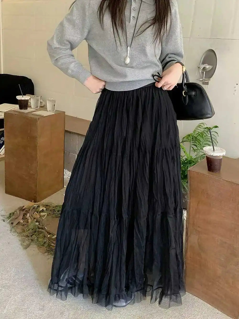 Falda Plisada Cintura Elástica — Fluida y Elegante