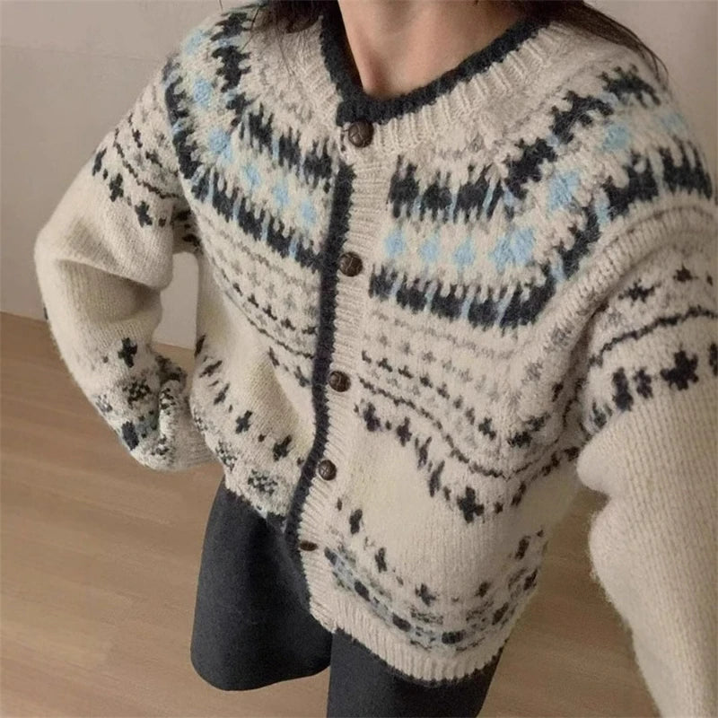 Cárdigan Tejido Estampado Vintage — Botonadura Sencilla