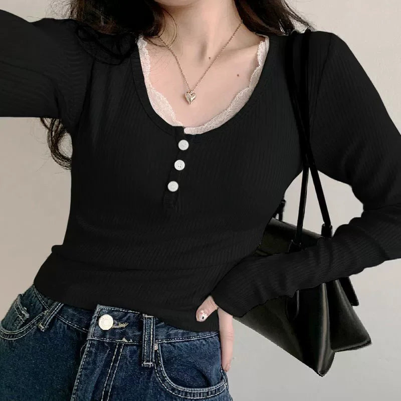 Top Ajustado con Encaje — Estilo Kawaii Y2K