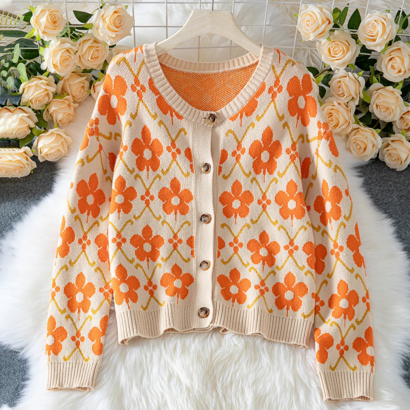 Cárdigan Floral Jacquard — Cuello Redondo