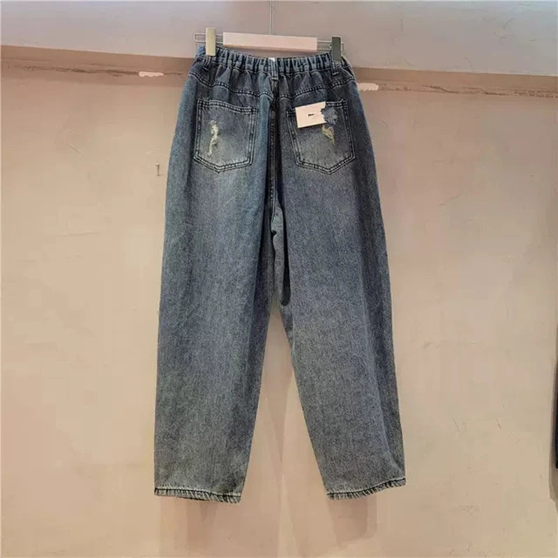 Jeans Rectos con Pedrería y Lavado Desgastado — Streetwear