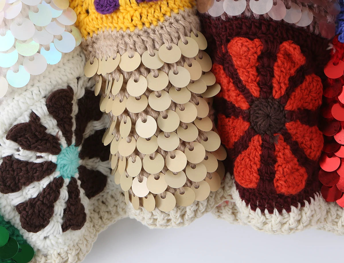 Cárdigan Crochet con Pedrería y Lentejuelas — Manga Farol