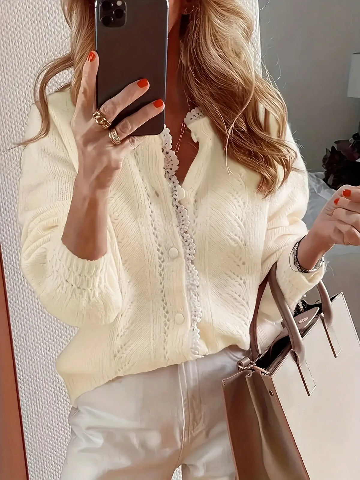 Cárdigan Elegante con Paneles de Encaje