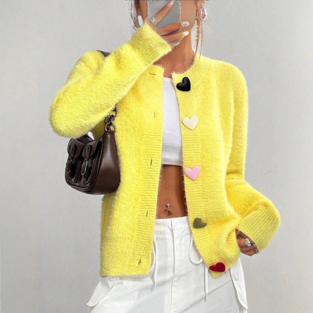 Cárdigan Afelpado Amarillo con Botones de Corazón