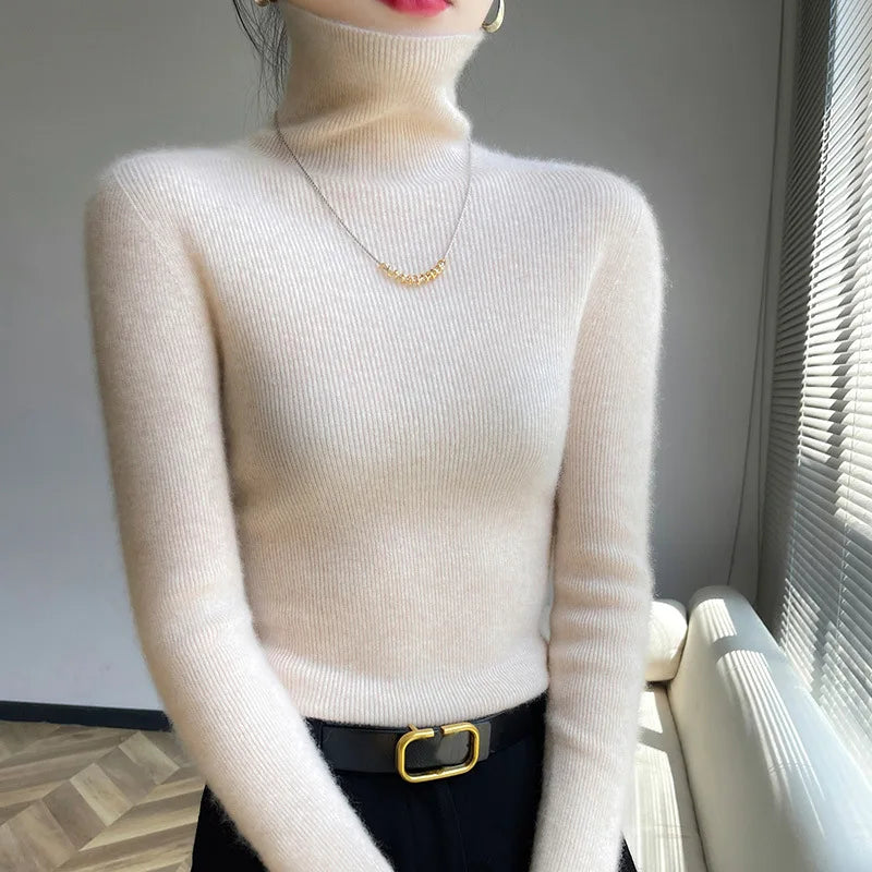 Sweater Cuello Alto Entallado — Grueso y Cómodo
