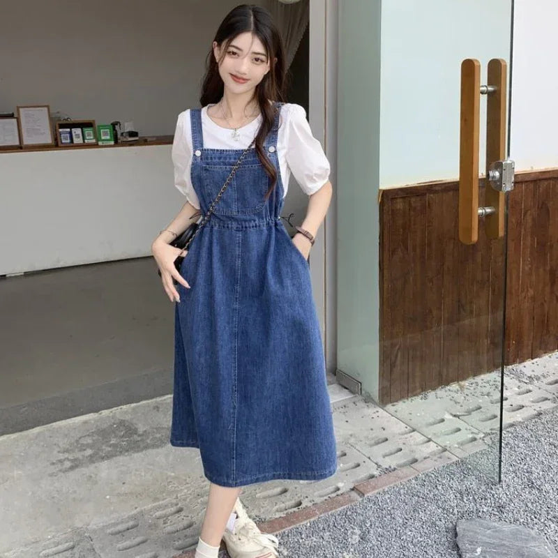 Falda Denim con Tirantes Cruzados — Look Casual