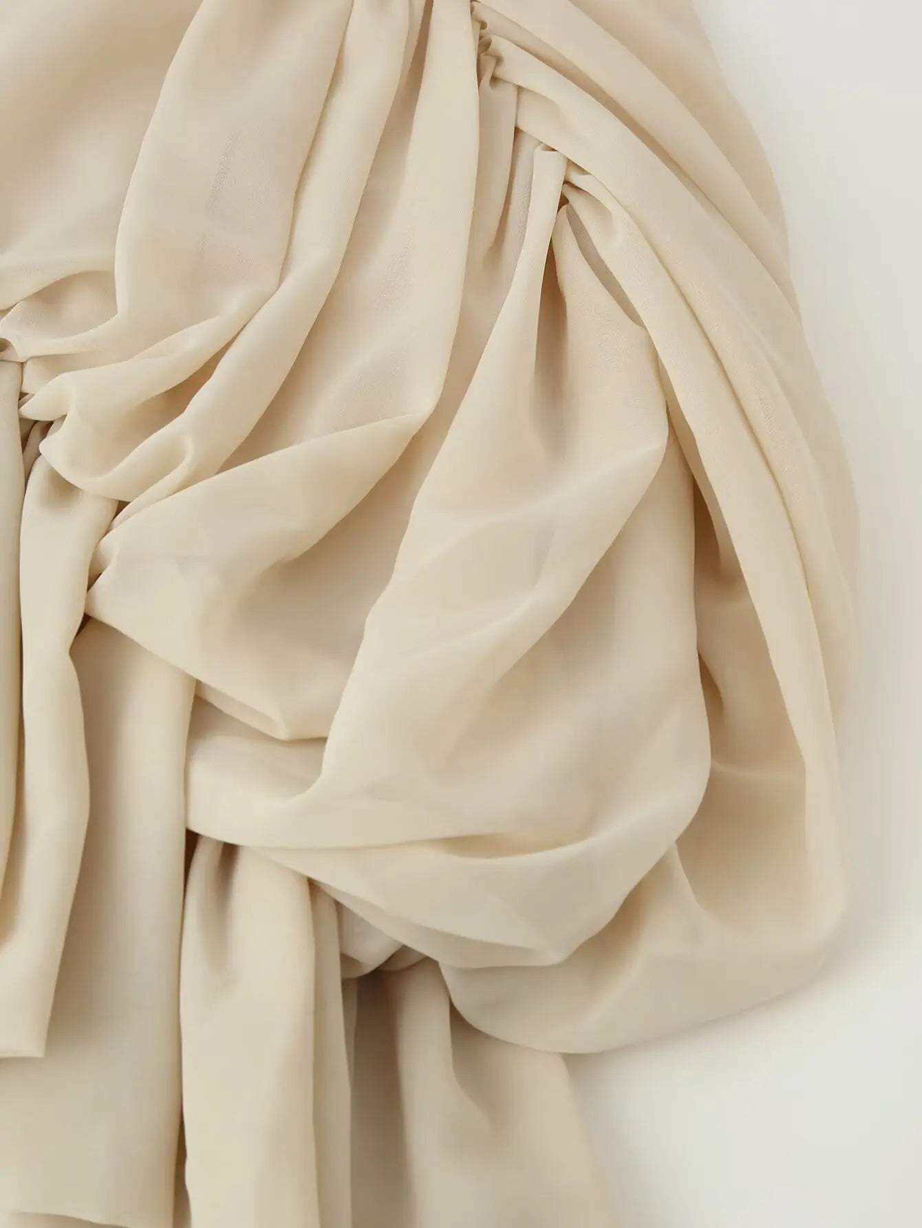 Blusa Kaki Escote V — Manga Murciélago Asimétrica