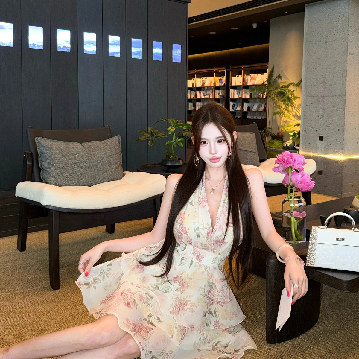 Vestido Halter Floral de Doble Capa — Aire de Cuento de Hadas