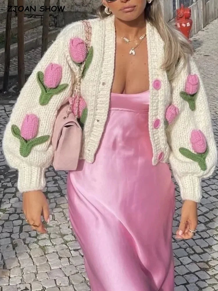 Cárdigan Crochet Morado con Flores 3D — Cuello V