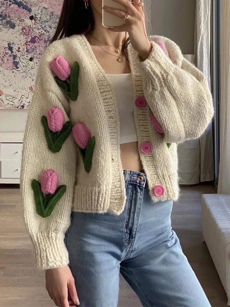 Cárdigan Crochet Morado con Flores 3D — Cuello V
