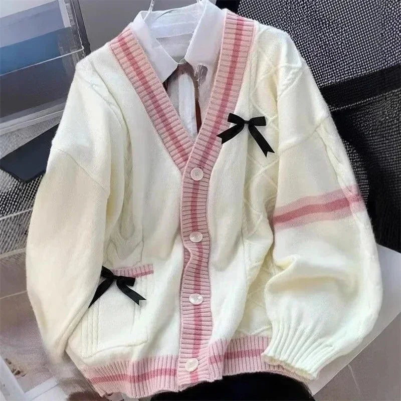 Cárdigan con Lazo Decorativo — Estilo Dulce Japonés