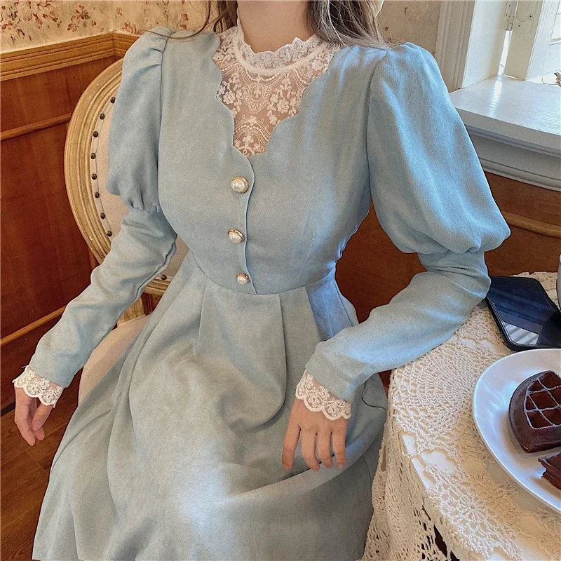 Vestido Midi de Encaje en Parches — Estilo Coreano Vintage