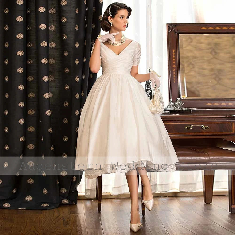 Vestido de Novia de Satén Marfil — Escote V y Plisado