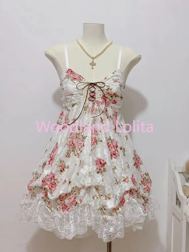Vestido de Tirantes con Encaje Floral — Romántico