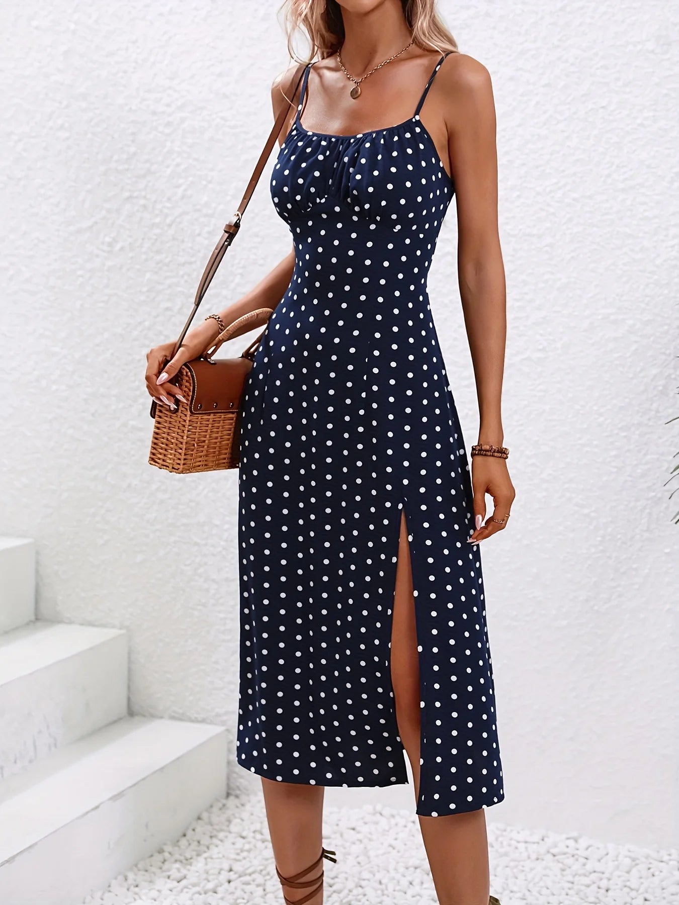 Vestido Boho de Tirantes Floral — Escote Cuadrado y Abertura